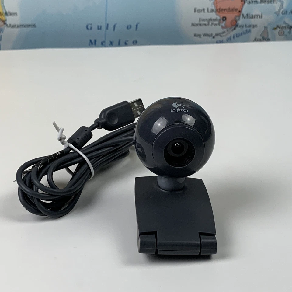 SHIPS SAME DAY Logitech Webcam C200 USB V-U0011 Manual Focus USB Black Grey - Image 1 of 2