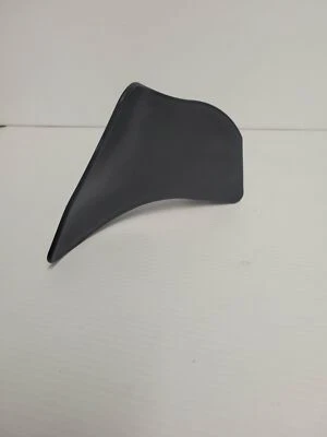 Оригинальный щиток для правостороннего ботинка M159153 John Deere - Изображение 1 из 2