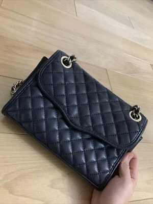 Bolso cruzado REBECCA MINKOFF para mujer con cadenas negras Foto 1 de 4