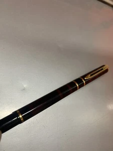 Waterman Laureate Marble Red & Brown Fountain Pen Gold Plated Fine M Nib. - Picture 1 of 6