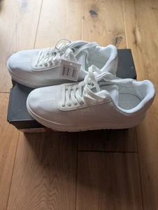DKNY White Midlands Lace Up Trainers UK 6 - Picture 1 of 5