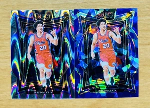 Lote de 2 tarjetas Jared McCain 2024-25 Panini Select #82 Blue Ice & Seismic Prizm (RC) - Imagen 1 de 2
