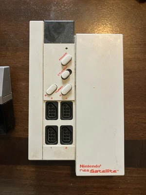 Nintendo NES Satellite, Tested OEM AUTHENTIC W/RECEIVER FAST SHIPPER  - Image 1 of 4