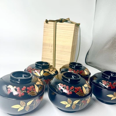 Juego de 5 cuencos con tapa de laca japonesa diseño de bayas rojas doradas negras con caja Foto 1 de 4