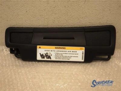 Visera solar izquierda del conductor 172 Tipo Se adapta a 17-19 MERCEDES SLC-CLASS 1136080 Foto 1 de 4