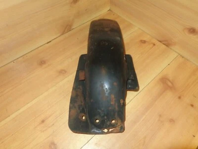 Guardabarros interior trasero Suzuki GT185 GT 185 1975 Foto 1 de 4