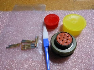 Matrix Stecker mit Kontakten Teil # MS27467T17B8SA NSN: 5935-01-062-0536 - Bild 1 von 3