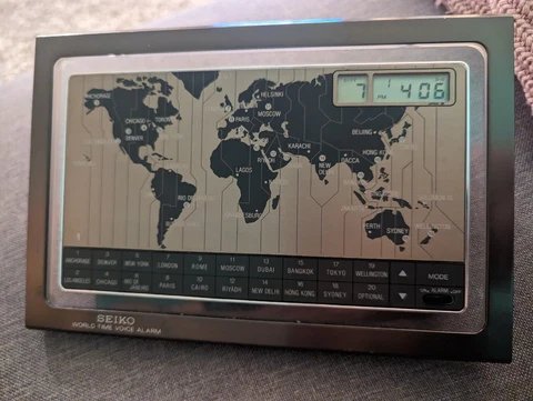 SEIKO World Time Voice Alarm Retro Desk Clock 20 Countries Listed Vintage Cover