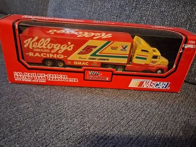 1:64 Rqcing Champions Kenworth & Racing Trailer Representing Kellogg's Racing - Image 1 of 4