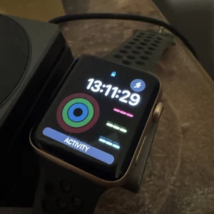 Apple Iwatch series 3 CELLULAR In perfect Light Use Condition. ROSE GOLD  - Picture 1 of 12