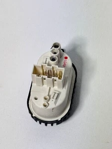 Interruptor de presión para lavadora Whirlpool Amana Maytag W10239066 - Imagen 1 de 4
