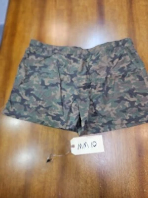 Columbia Women Omni-Shade Elastic Waist Inseam 6" Court Short Camo XXL 40 -42 W - Image 1 of 4