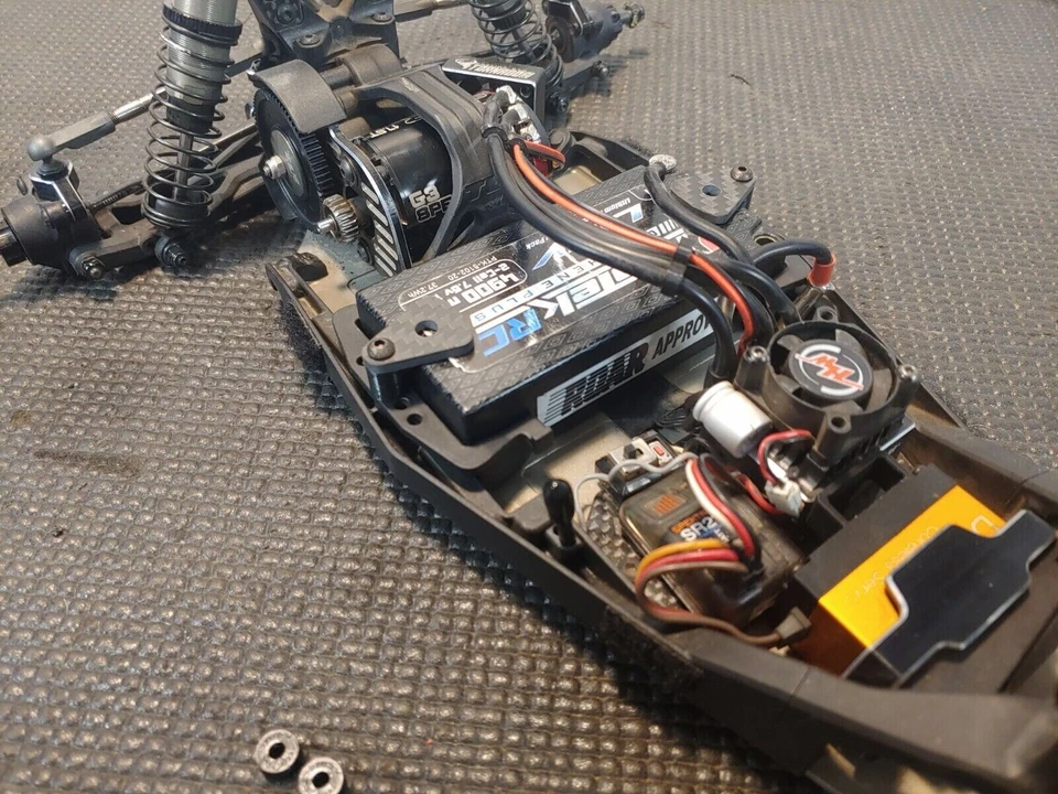 InfiniMount Battery Mounting Kit For Team Losi Racing 22 5.0/X - Image 1 of 4