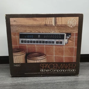 7-4220 Spacemaker Küchenbegleiter Radio General Electric  - Bild 1 von 17