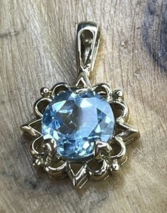 Stunning Vintage 9ct Gold And Blue Topaz Pendant - Hallmarked - Picture 1 of 10