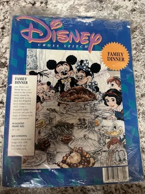 Disney Punto de Cruz Kit Cena Familiar Mickey Minnie Amigos Nuevo en Paquete 14 ct 16" X 20" Foto 1 de 3