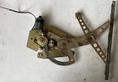 Regulador ventana lado izquierdo toyota corolla 1997-99 LH 0130821713 0130821769 Foto 1 de 4