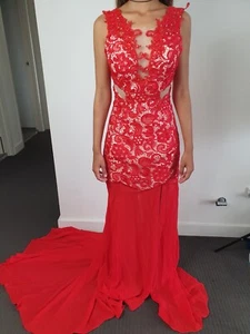 Long Red Lace Gown Laced Backless Side Split w train Size 8 - Picture 1 of 6