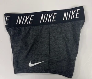 NIKE Girls' Dry Trophy Training Shorts 910252-010 XSMALL - Picture 1 of 3