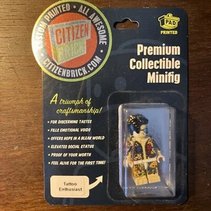 Brandneu fabrikversiegelt Citizen Brick Tattoo Enthusiast hellbraune Minifigur AUSVERKAUFT - Bild 1 von 3