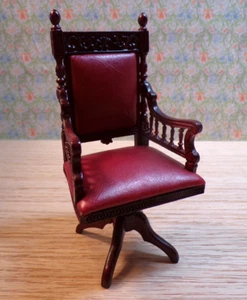 Silla de escritorio miniatura de cuero rojo para casa de muñecas en caoba de Bespaq - Imagen 1 de 4
