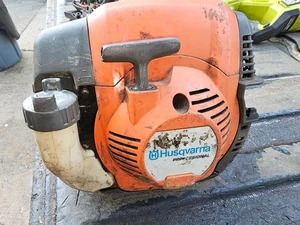 25KK60 POWER HEAD FROM HUSQVARNA STRING TRIMMER, RUNS FINE, NEEDS CLEANING, P/R - Picture 1 of 4