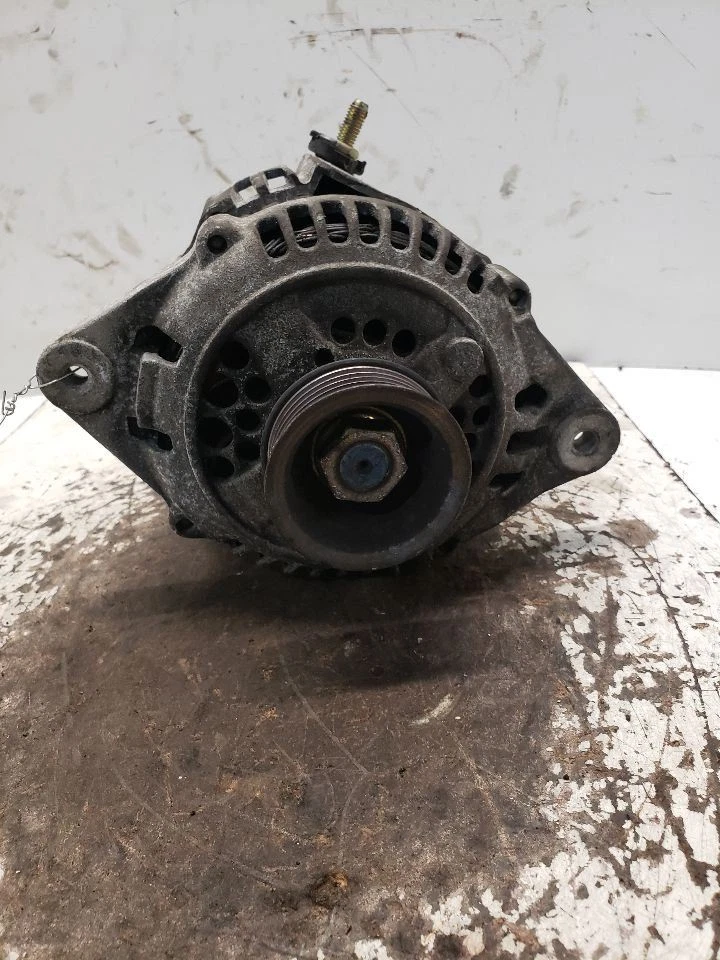 Alternador compatible con 95-99 LEGACY 1388867 Foto 1 de 4