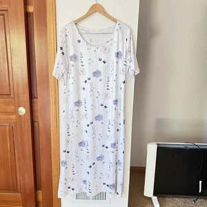 Blumen Lounge Kleid Nachthemd weiß blau rosa Blumen Größe 2XL - Bild 1 von 7