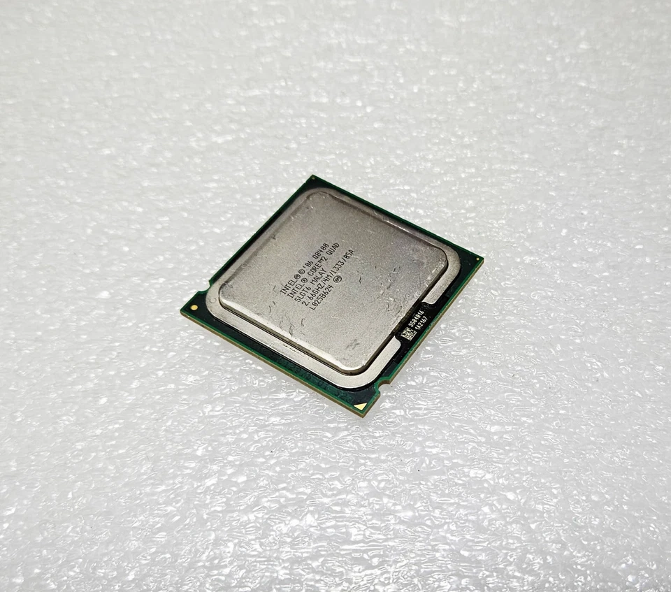 Zócalo Intel Core 2 Quad Q8400 2,667 GHz 2,66 GHz/4M/1333 SLGT6 775 Foto 1 de 1
