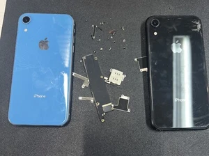 2 Piece Apple iPhone XR BROKEN CRACKED - Picture 1 of 6