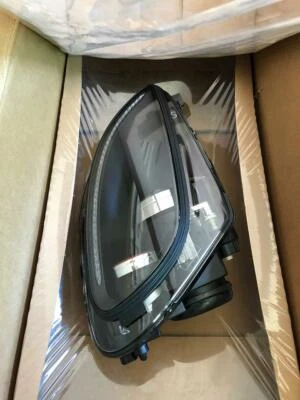 Ferrari F430 CHALLENGE, ЛЕВАЯ ФАРА, БЛИЖНИЙ/ДАЛЬНИЙ СВЕТ, ПЛАТФОРМА ЧЕРНЫЙ, P/N 220942 - Изображение 1 из 3