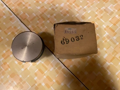 Pistón y anillos McCulloch 69032 +30 sobre 7-10 Cp70 nos Foto 1 de 4