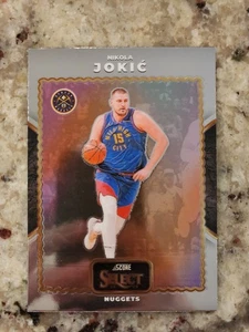 2024-25 Select Nikola Jokic Score Throwback #8 Nuggets - Bild 1 von 2