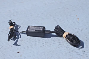 PANASONIC - CAMERA CHARGER - VSK0688 - 4.8V- TESTED - Picture 1 of 3