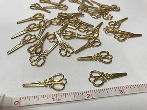 Gold colored metal scissor charms, decorations, scrapbooking, lot of 6 pieces - Picture 1 of 2