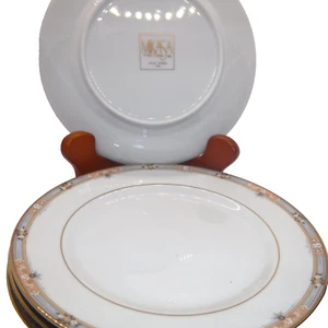 ✅ 4 Mikasa Roman Classic Salatteller - 8-1/4" Elfenbein geprägt Schnörkel - Elegant D - Bild 1 von 1