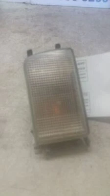 1993 1998 Volkswagen Jetta - RF Marker Light - 3B0945072 - Image 1 of 4
