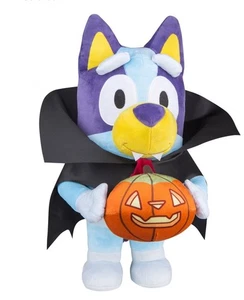 Bluey Gemmi Halloween Vampiro Peluche Giocattolo 18" Standup - Foto 1 di 3