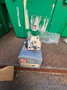 RAYBESTOS WC37187 WHEEL CYLINDER 9W. - Picture 1 of 2