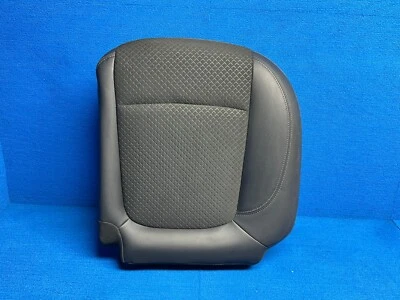 Cubierta de asiento inferior inferior del pasajero trasero derecho Buick Encore 2017-2020 OEM Foto 1 de 4
