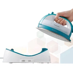 Plancha seca a vapor Panasonic NI-QL1000 inalámbrica 360 estilo libre con estuche verde azulado - Imagen 1 de 2