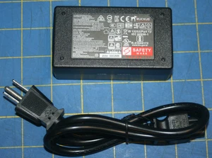 Iniettore Ruckus PoE 740-64214-001 con cavo di alimentazione spedizione gratuita - Foto 1 di 5