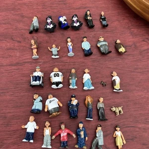 Homies Series 4 FULL Complete SET of 24 figures RARE AF VINTAGE with 6 extra fig - Picture 1 of 2