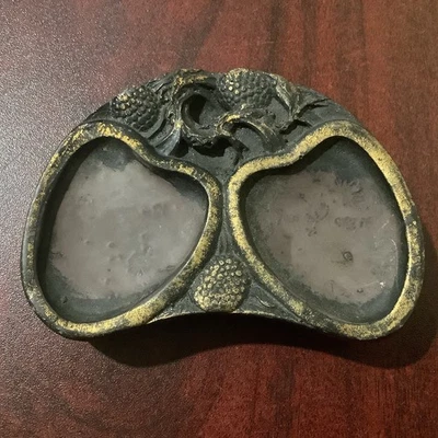 Pedra de tinta assinada por artista esculpida à mão do século XIX ou anterior - Imagem 1 de 4