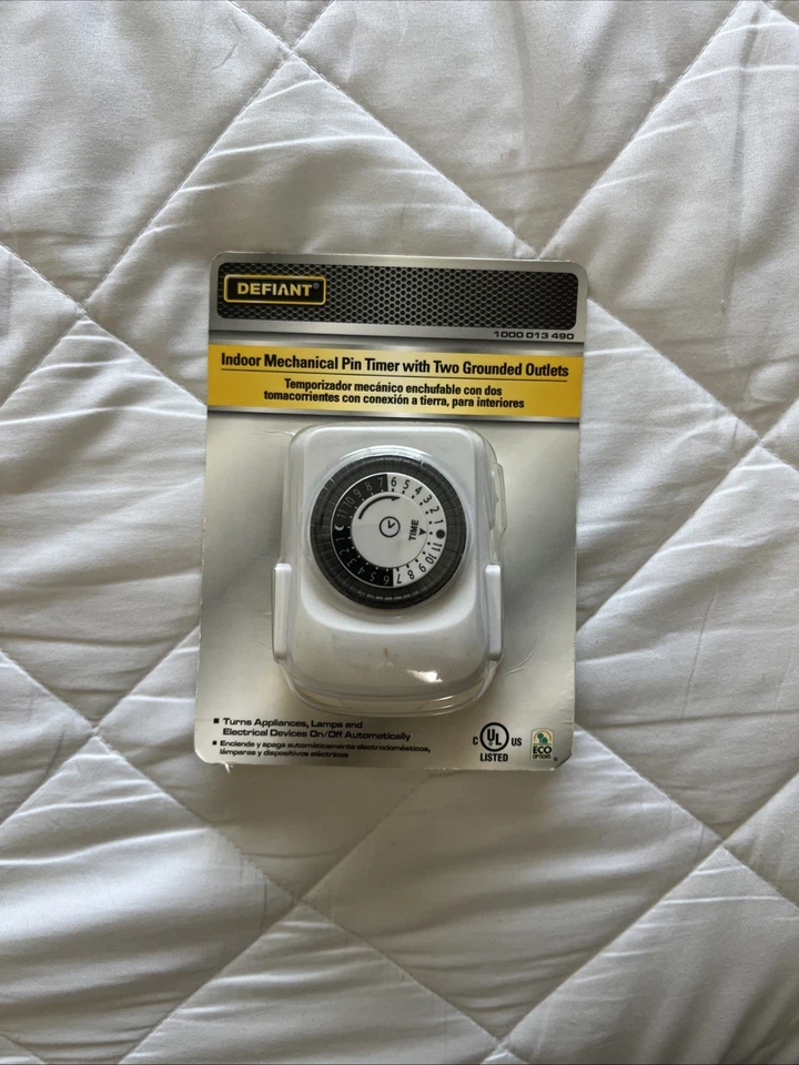 NEW DEFIANT 15 Amp MECHANICAL PIN TIMER  with 2 GROUNDED OUTLETS - Image 1 of 1