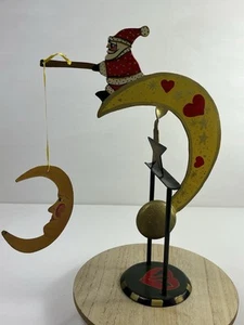 Vintage Santa Reiten Halbmond Mond Ausgleich Gewicht Volkskunst Metall schwer 13” x 10” - Bild 1 von 19