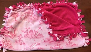 Small Pink Tie-blanket For Baby Girl Or Doll - Picture 1 of 2