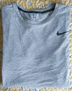 Nike Herren sportliches grau schwarz Swoosh Rundhals Dri-Fit T-Shirt Gr. XL - Bild 1 von 6