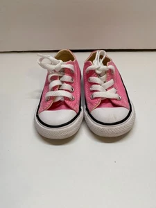 Converse Chuck Taylor All Star Baby Girl's Low Top Size:4 Pre-owned - Picture 1 of 6