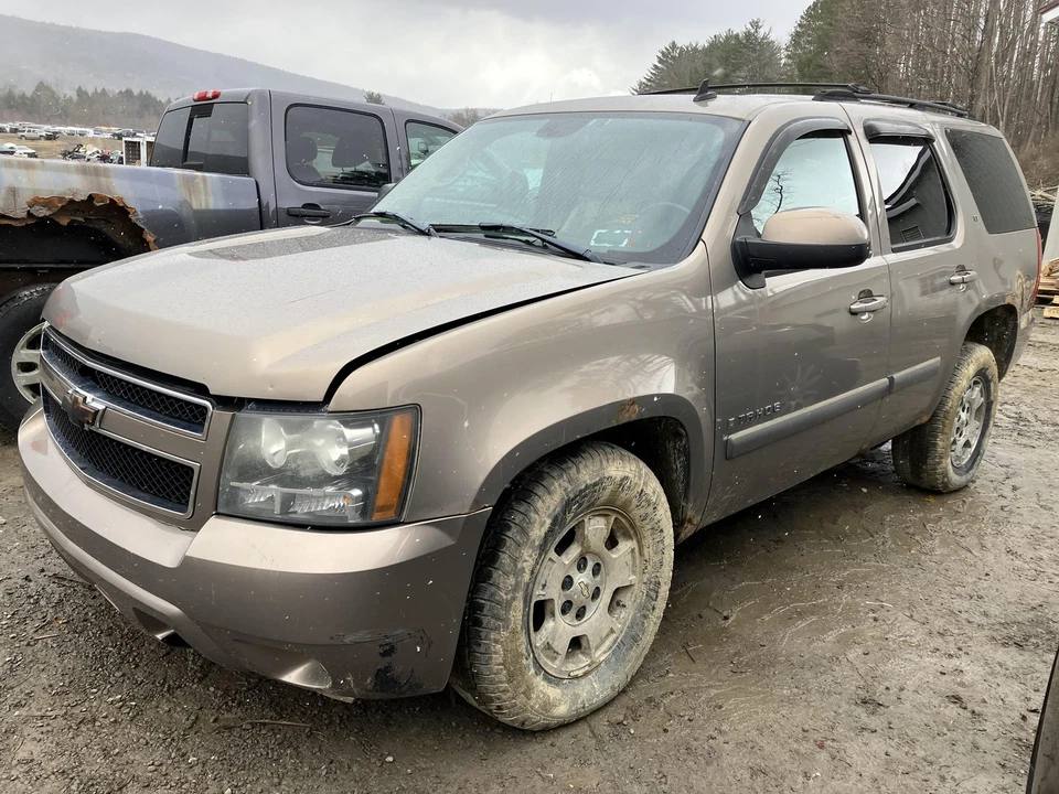 07 CHEVY TAHOE Wiper Arm - Image 1 of 4